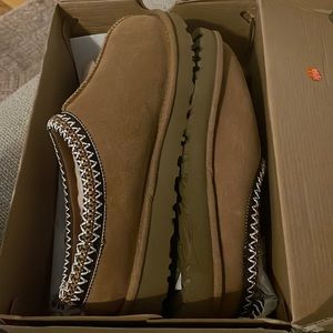 UGG slippers NEW